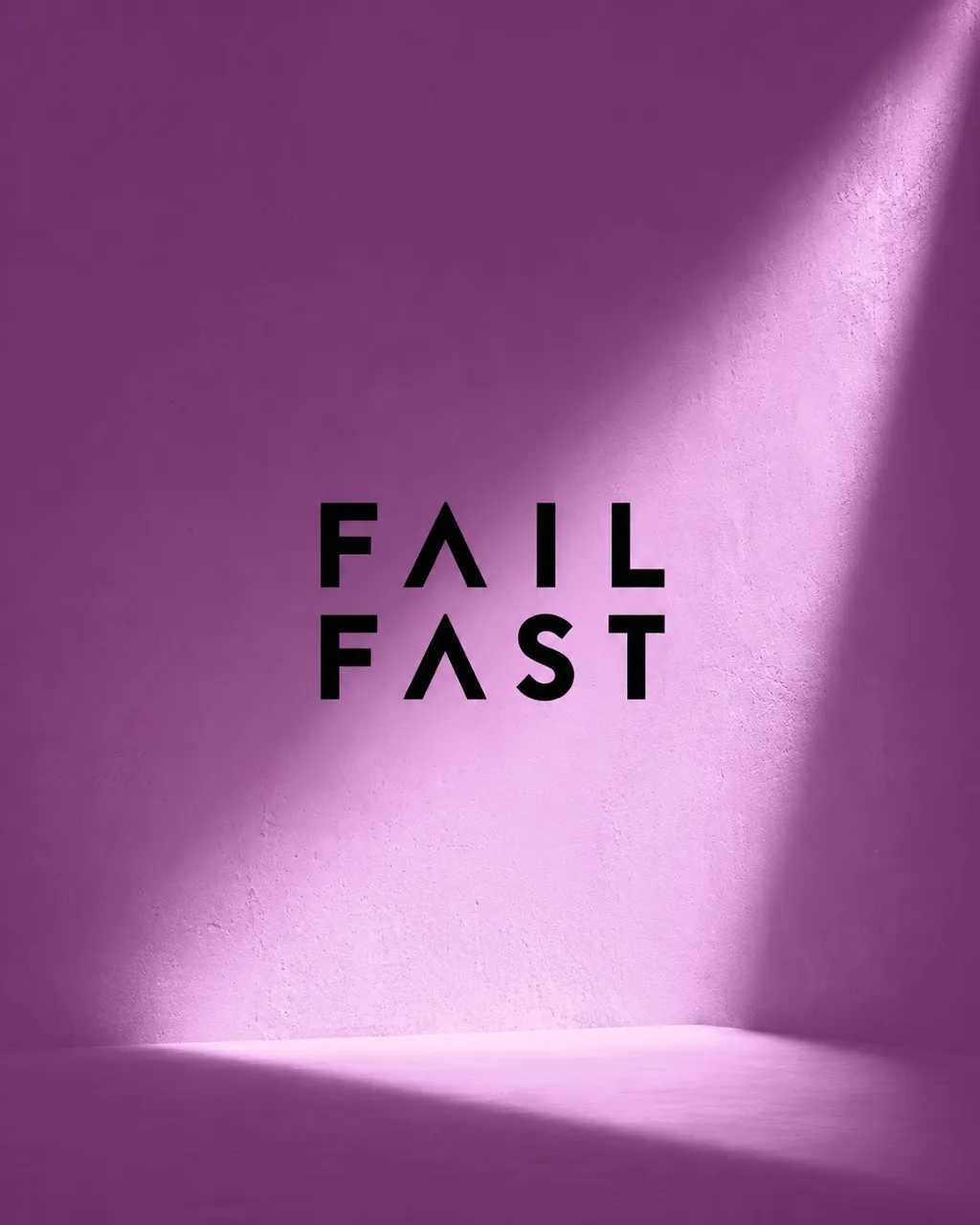 Logotipo de Fail Fast en blanco sobre fondo negro.