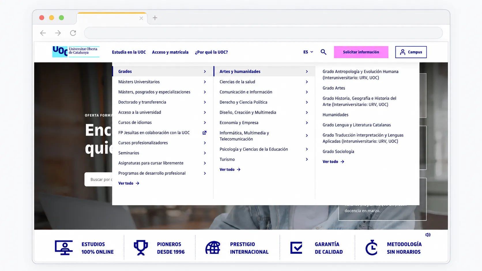 Ejemplo real del mega menú con tres niveles: Grados, Artes y Humanidades y programas específicos
